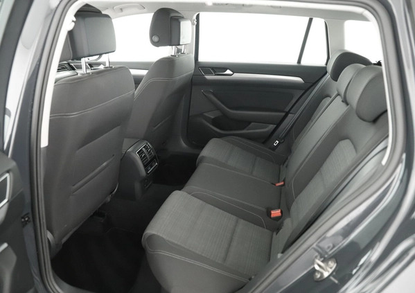 Volkswagen Passat cena 118800 przebieg: 108133, rok produkcji 2020 z Rybnik małe 781
